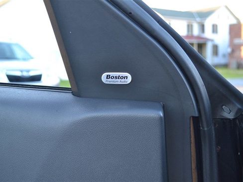 Used 2008 Chrysler 300 C image 25