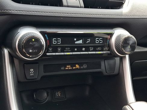 Used 2023 Toyota RAV4 AWD Hybrid image 18