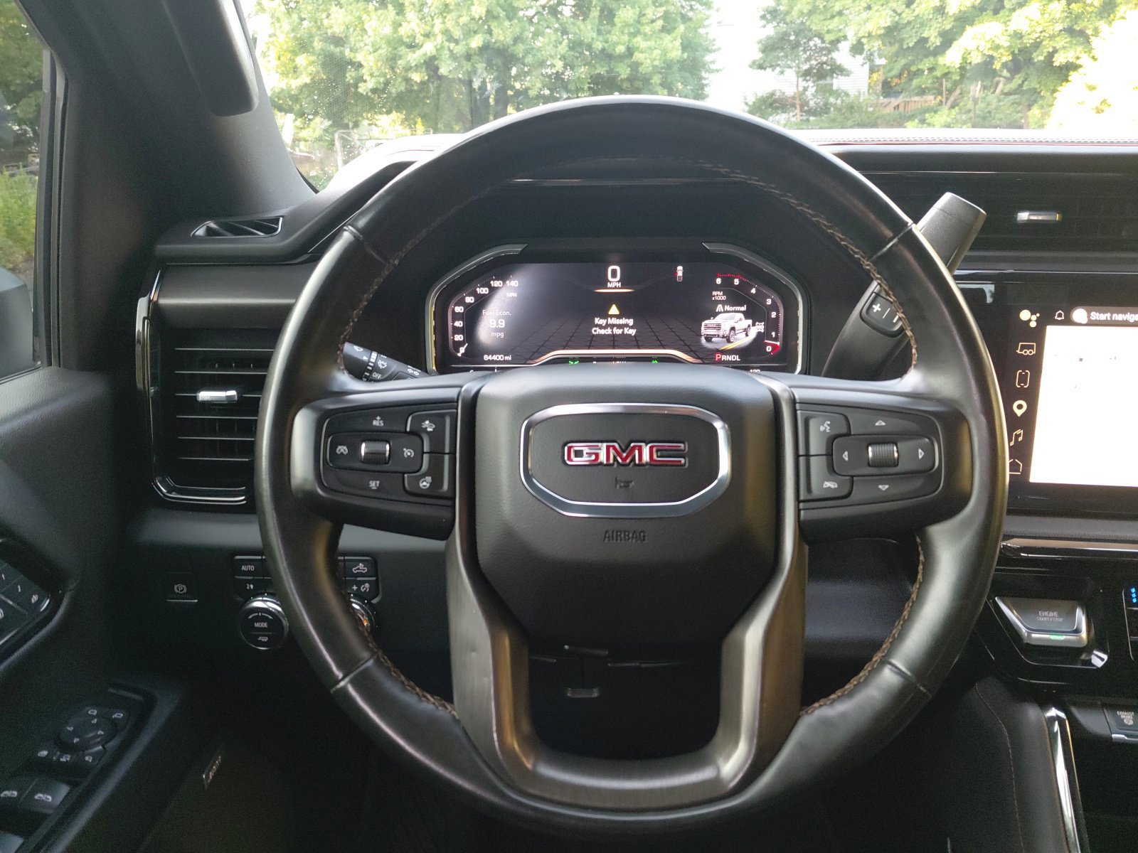 Used 2024 GMC Sierra 3500 AT4 w/ AT4 Preferred Package AWD/4WD image 4