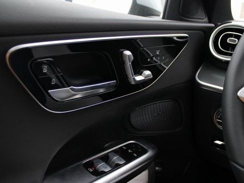 New 2025 Mercedes-Benz C 300 4MATIC Sedan image 22