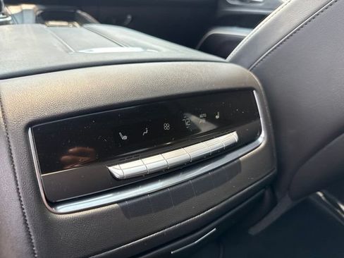 Used 2021 Cadillac Escalade Sport w/ Driver Assist Tech Package AWD/4WD image 18