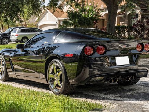 Used 2008 Chevrolet Corvette Coupe w/ Preferred Equipment Group RWD image 6