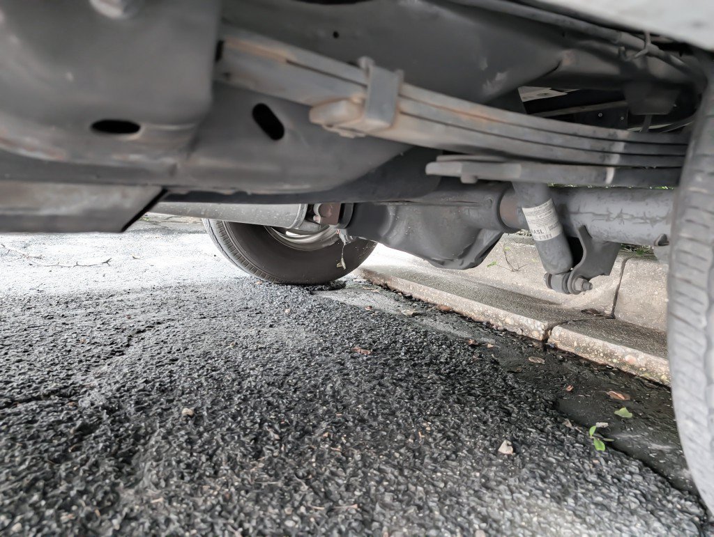 Used 2014 Chevrolet Express 2500 RWD image 31