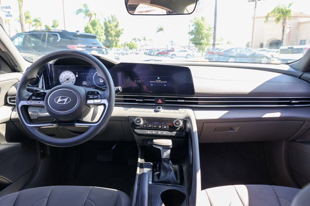 Used 2024 Hyundai Elantra SEL FWD image 22