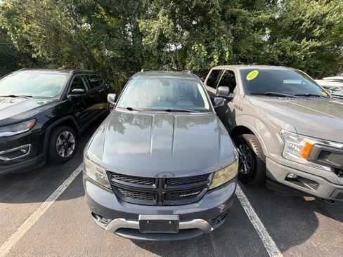 Used 2018 Dodge Journey Crossroad AWD/4WD image 3