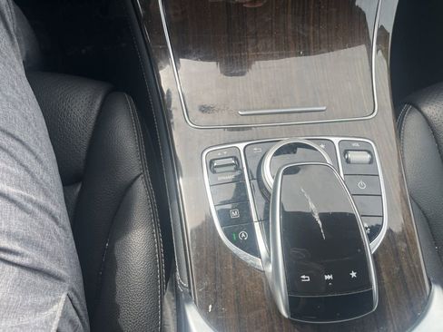 Used 2019 Mercedes-Benz GLC 300 4MATIC image 11
