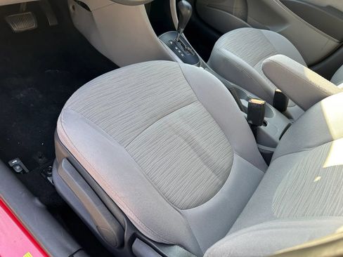 Used 2017 Hyundai Accent SE FWD image 10