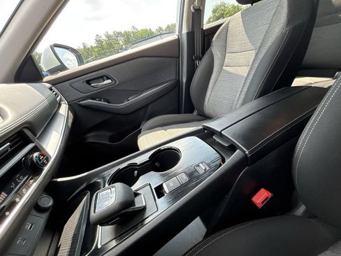 Used 2023 Nissan Rogue SV FWD image 22