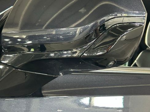 Used 2025 Chevrolet Suburban LT image 29