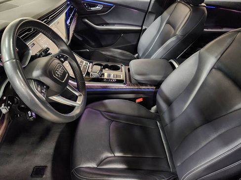 Used 2021 Audi Q8 Premium Plus image 32