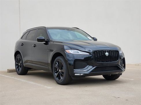 Used 2026 Jaguar F-PACE R-Dynamic S image 2
