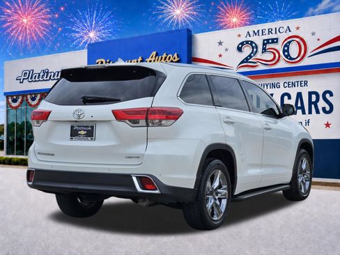 Used 2019 Toyota Highlander Limited Platinum FWD image 5