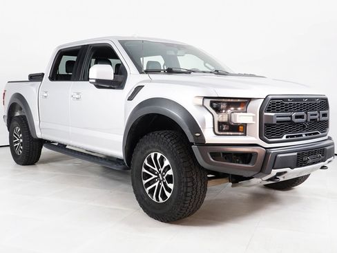 Used 2019 Ford F150 Raptor w/ Equipment Group 802A Luxury AWD/4WD image 17