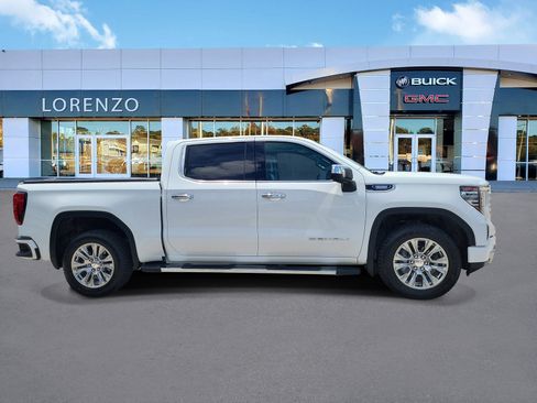 Used 2024 GMC Sierra 1500 Denali w/ Technology Package AWD/4WD image 4