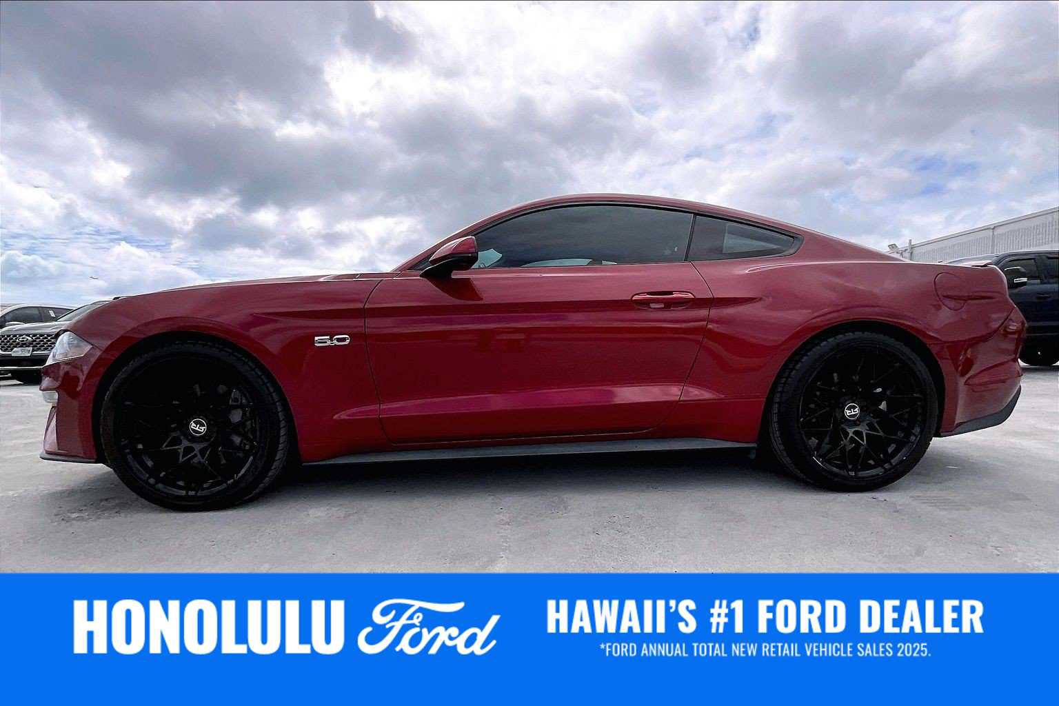 Used 2021 Ford Mustang GT Premium w/ Equipment Group 401A RWD image 3