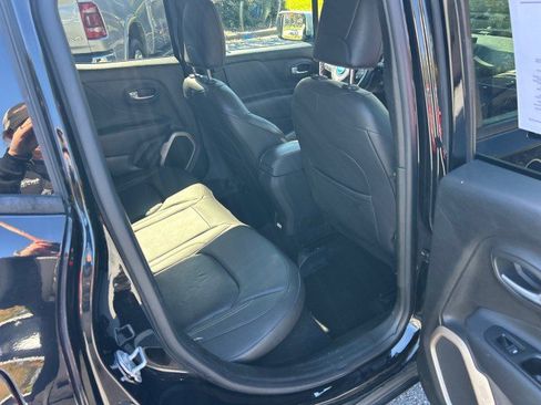 Used 2017 Jeep Renegade Limited w/ Trailer Tow Group image 41