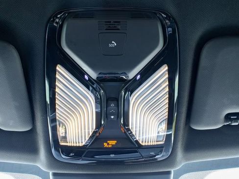 Used 2019 BMW X5 xDrive50i w/ M Sport Package image 35