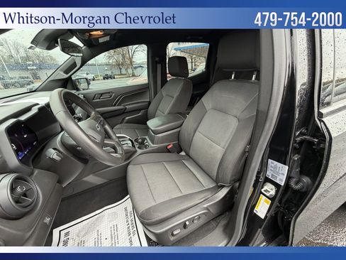 Used 2024 Chevrolet Colorado Trail Boss w/ Technology Package image 9