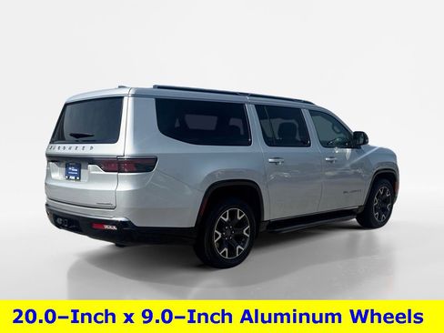 Used 2023 Jeep Wagoneer L Series III w/ Preferred Equipment Group image 6