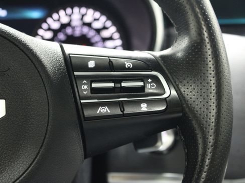 Used 2022 Kia Stinger GT2 image 13