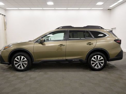 Used 2022 Subaru Outback Premium AWD/4WD image 4
