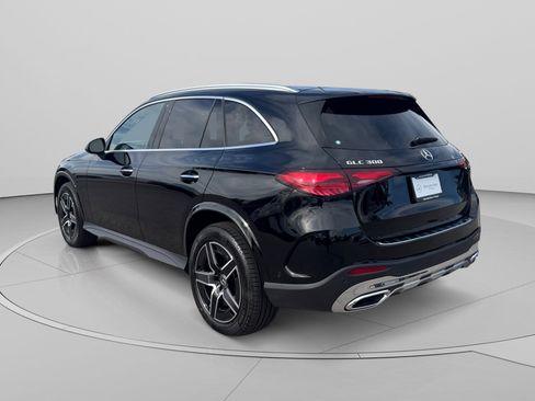 Used 2026 Mercedes-Benz GLC 300 4MATIC image 3