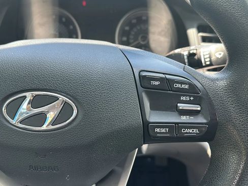 Used 2019 Hyundai Elantra SE FWD image 29