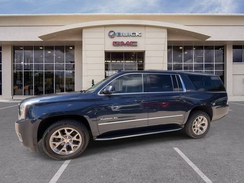 Certified 2020 GMC Yukon XL SLT w/ HD Trailering Package RWD image 7