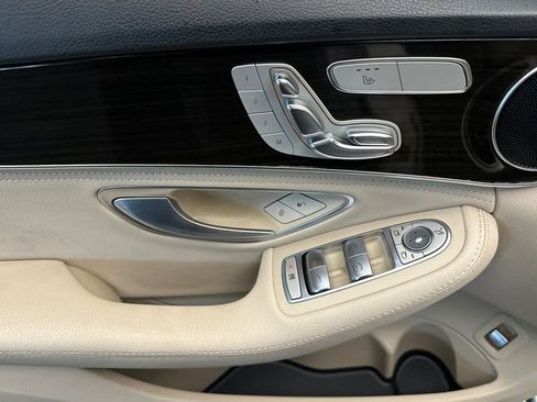 Used 2016 Mercedes-Benz C 300 4MATIC Sedan image 11