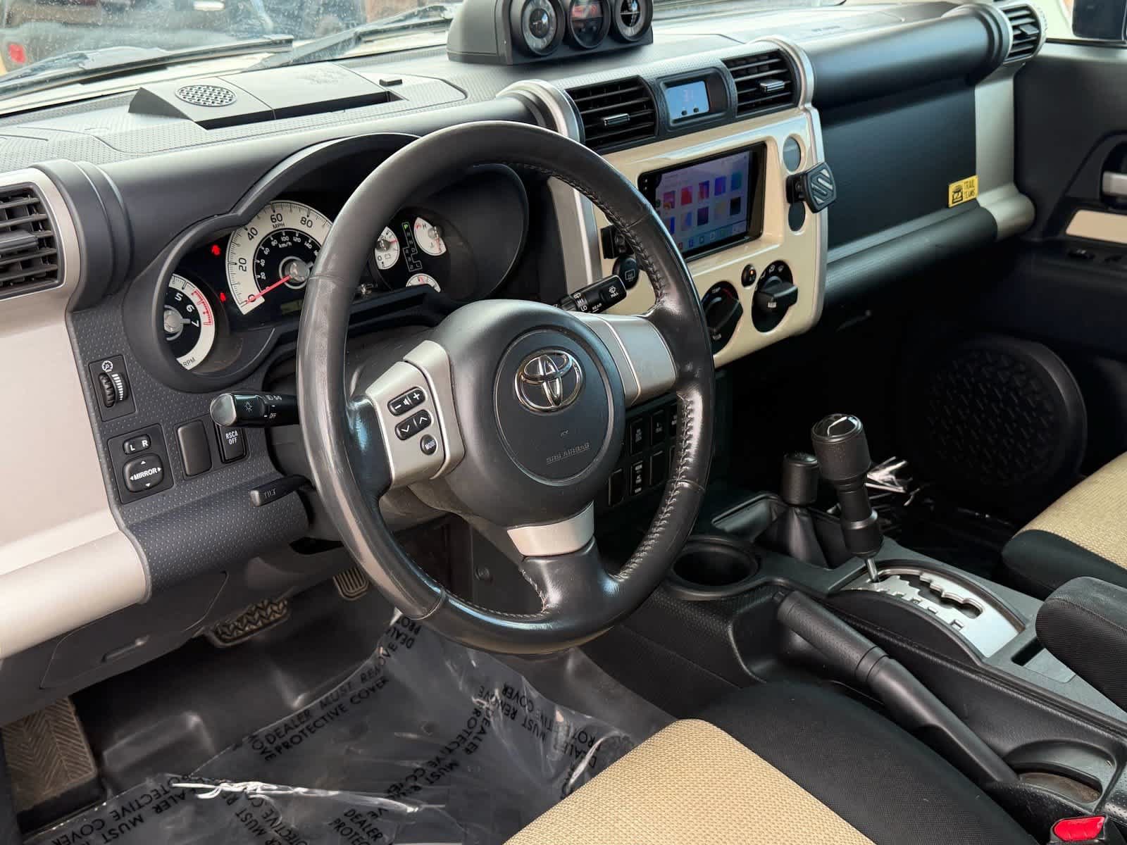 Used 2010 Toyota FJ Cruiser 4WD image 11
