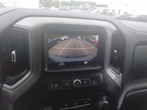 Used 2020 Chevrolet Silverado 2500 Custom w/ Custom Value Package image 22