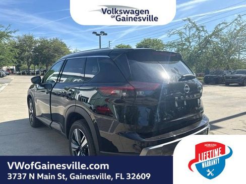 Used 2026 Nissan Rogue SL AWD/4WD image 3