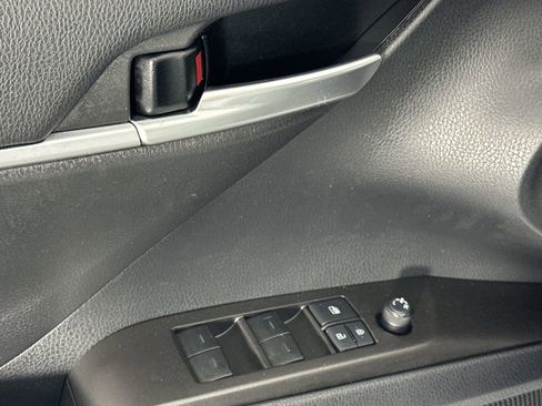 Used 2021 Toyota Camry LE image 13