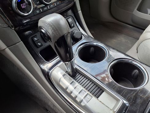 Used 2015 Buick Enclave Leather image 12