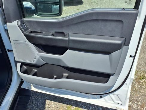 New 2023 Ford F250 XL w/ XL Chrome Package image 8
