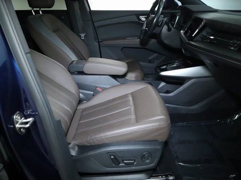 Used 2024 Audi Q4 e-tron Premium w/ Convenience Package image 34
