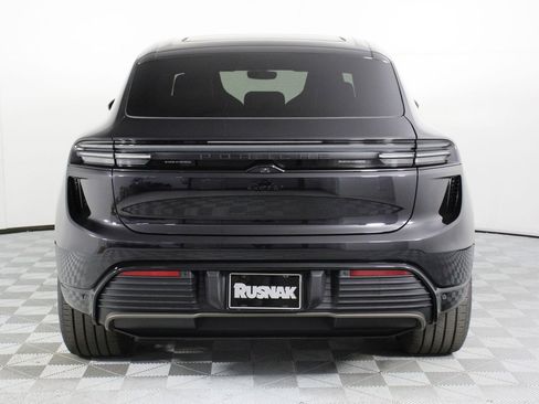 New 2026 Porsche Macan Turbo Electric image 6