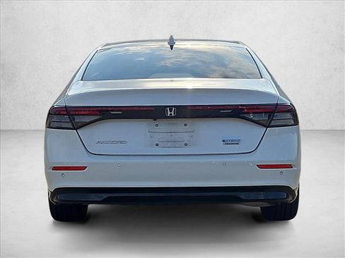 Used 2024 Honda Accord Touring image 7