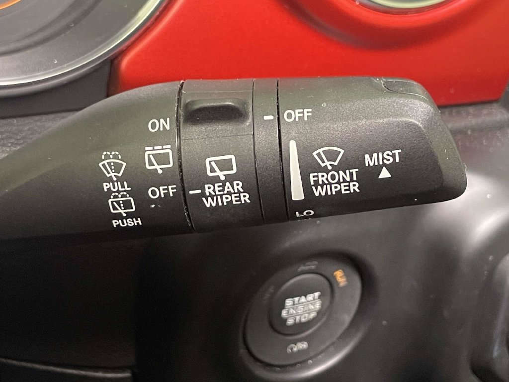 Used 2023 Jeep Wrangler Unlimited Rubicon w/ Cold Weather Group AWD/4WD image 35