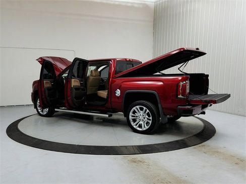 Used 2018 GMC Sierra 1500 Denali w/ Denali Ultimate Package image 13