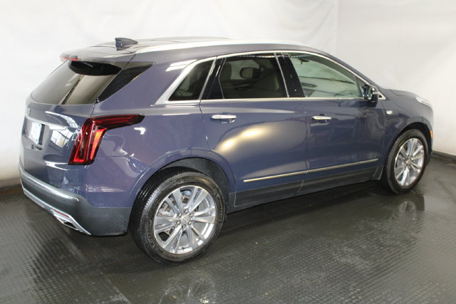 Used 2024 Cadillac XT5 Premium Luxury w/ LPO, Floor Liner Package AWD/4WD image 5