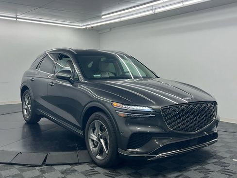 Used 2026 Genesis GV70 2.5T Advanced image 2