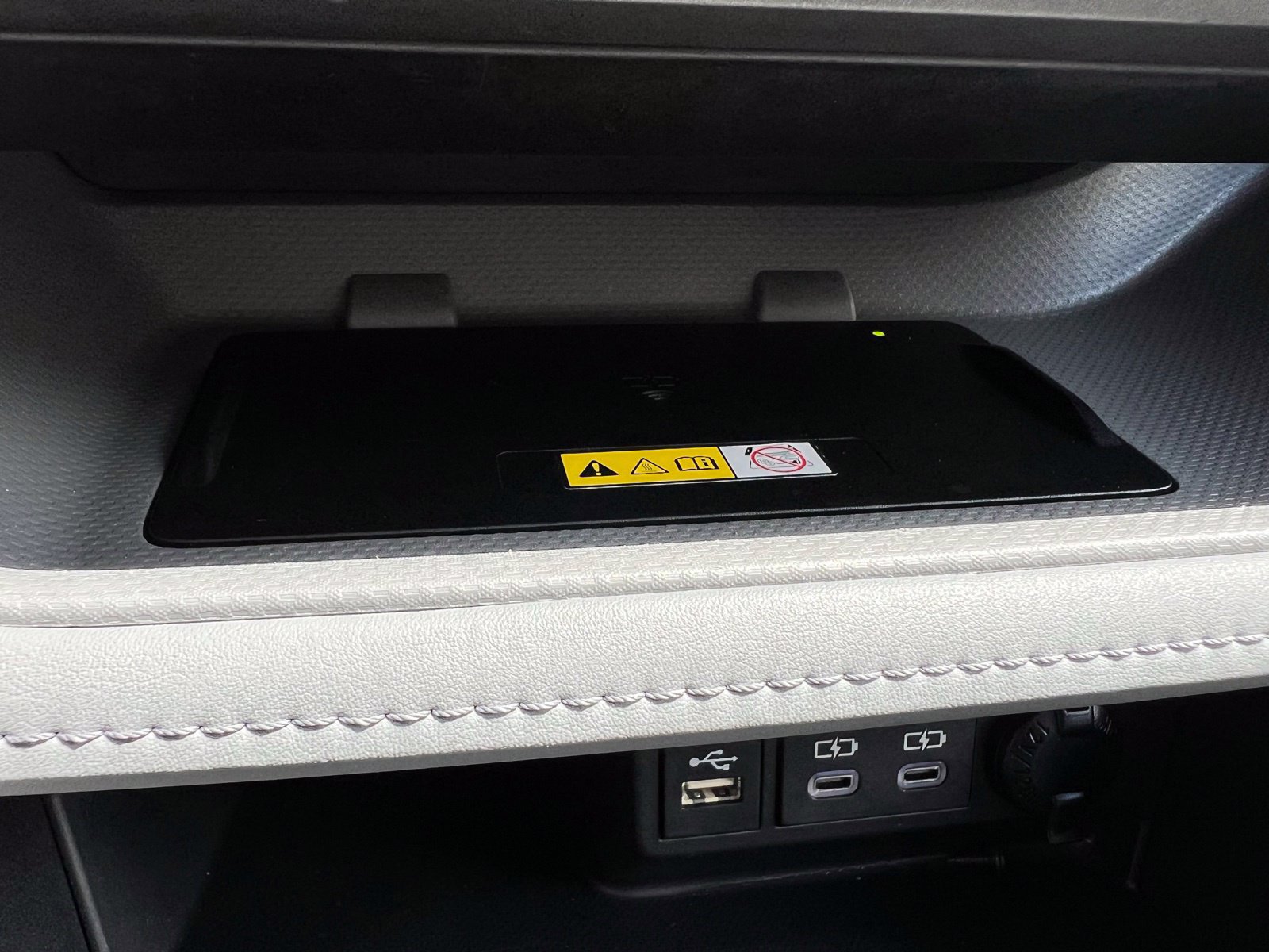 Used 2023 Toyota Highlander XLE FWD image 38
