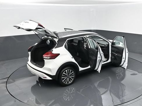 Used 2023 Nissan Kicks SV FWD image 26