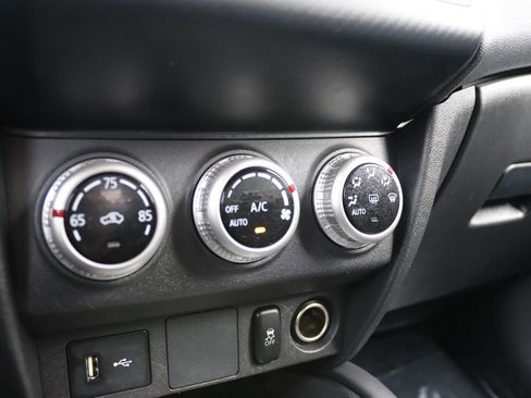 Used 2020 Mitsubishi Outlander Sport ES image 18