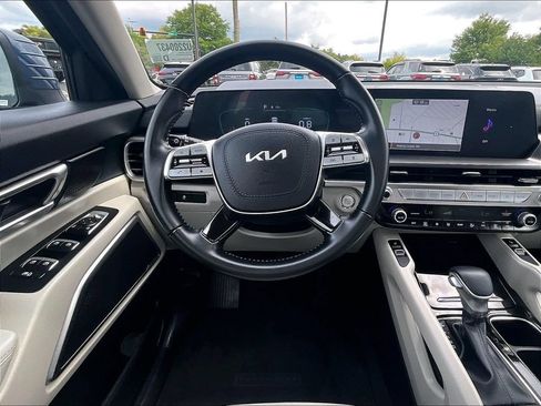 Used 2024 Kia Telluride S AWD/4WD image 17