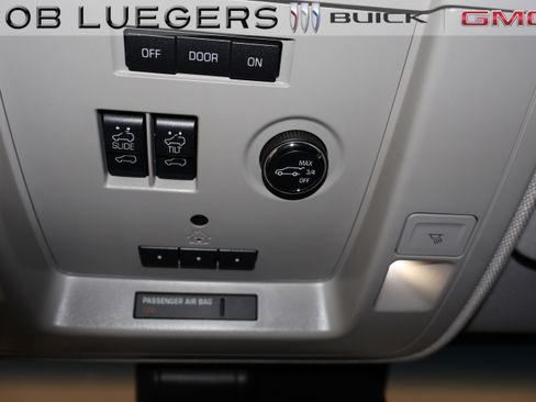 Certified 2020 Chevrolet Traverse Premier w/ Redline Edition image 33