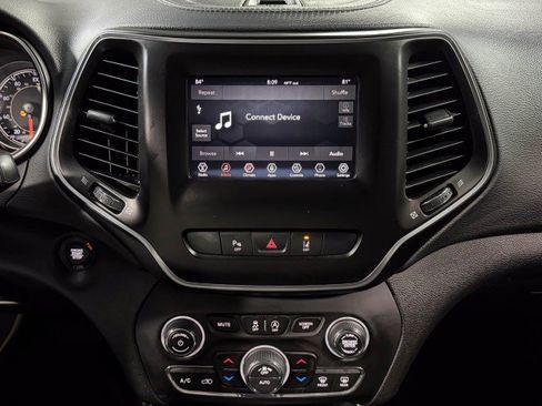 Used 2020 Jeep Cherokee Latitude Lux w/ Comfort/Convenience Group image 23