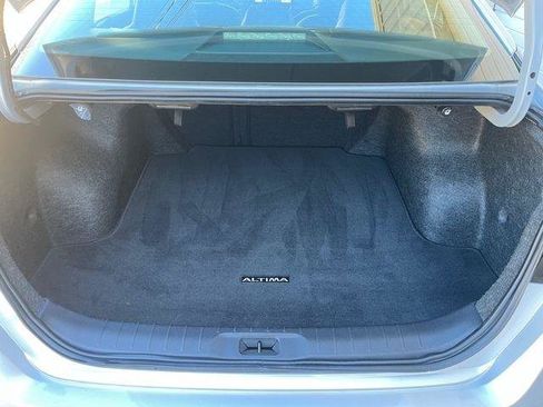 Used 2024 Nissan Altima 2.5 SR w/ SR Premium Package FWD image 27