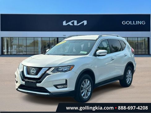 Used 2017 Nissan Rogue SV AWD/4WD image 5